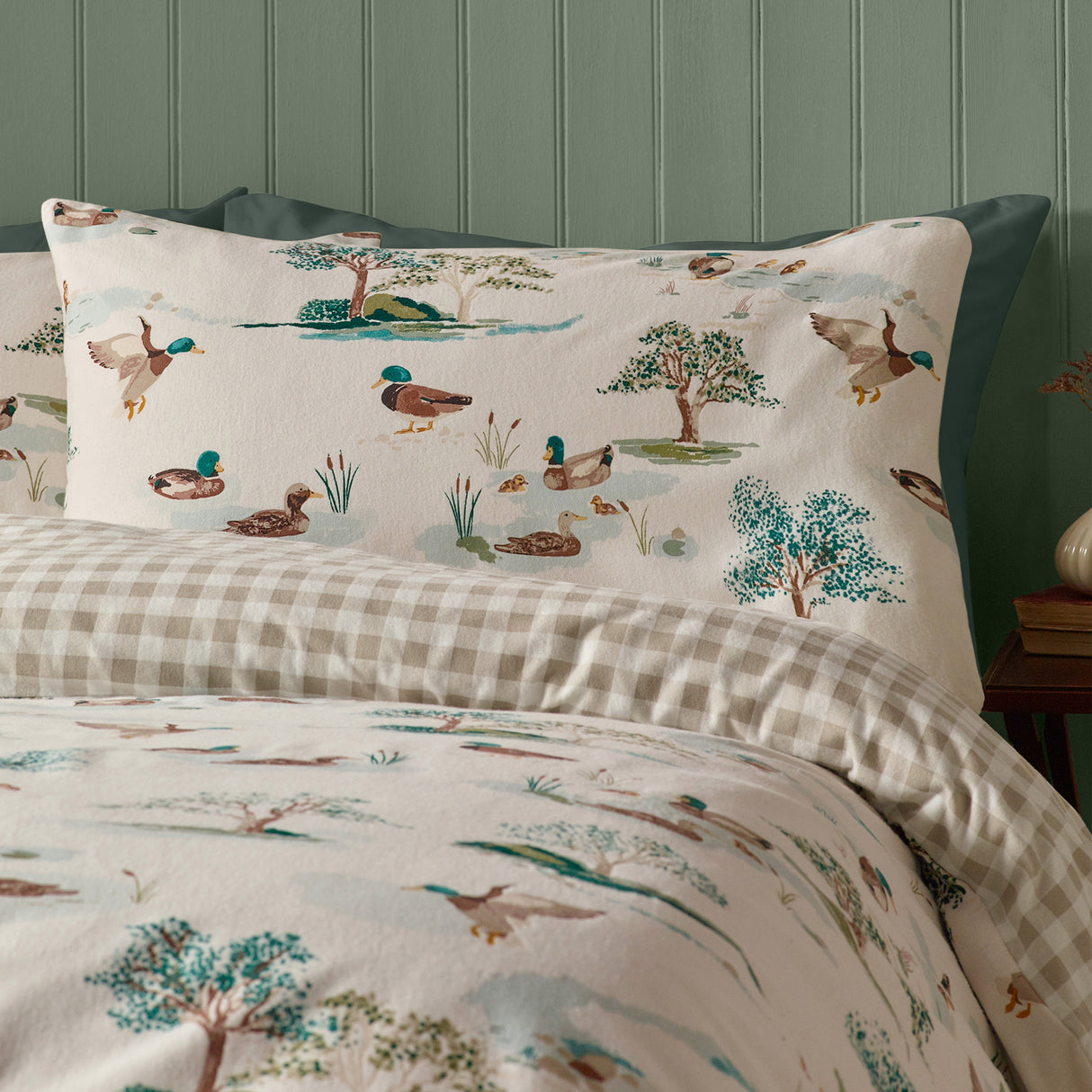 Catherine Lansfield Mallards Cream 100% Brushed Cotton Duvet Set