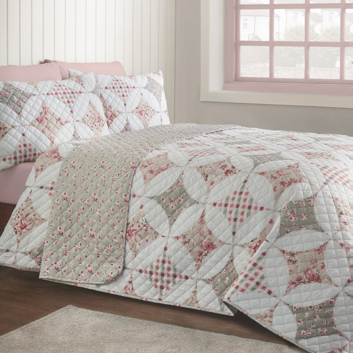 Catherine Lansfield Pinsonic Patchwork Green Duvet Set