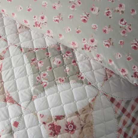 Catherine Lansfield Pinsonic Patchwork Green Duvet Set