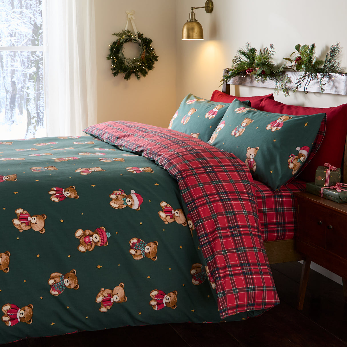 Catherine Lansfield Christmas Tartan Teddy Bear Green Duvet Set