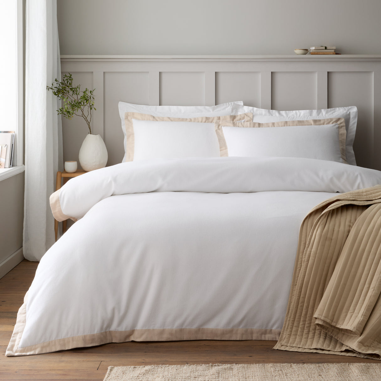 Bianca Fine Linens Tailored White/Natural 100% Brushed Cotton Duvet Set