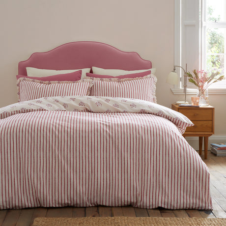 Emily Bond Hand Gathered Posy Cream/Red Duvet Set
