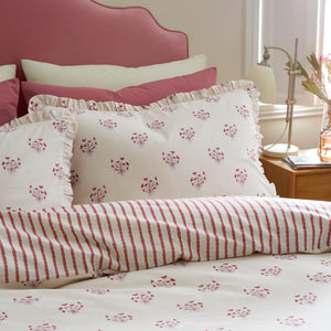 Emily Bond Hand Gathered Posy Cream/Red Duvet Set