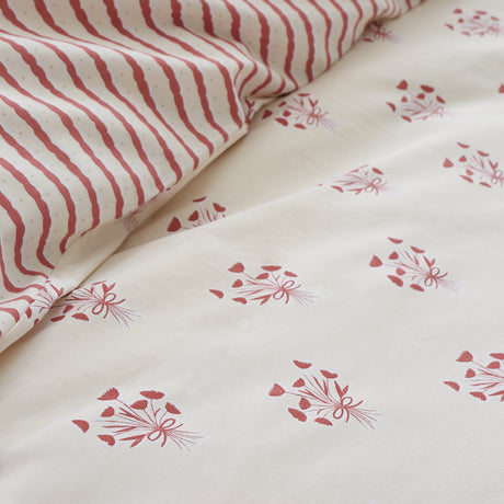 Emily Bond Hand Gathered Posy Cream/Red Duvet Set