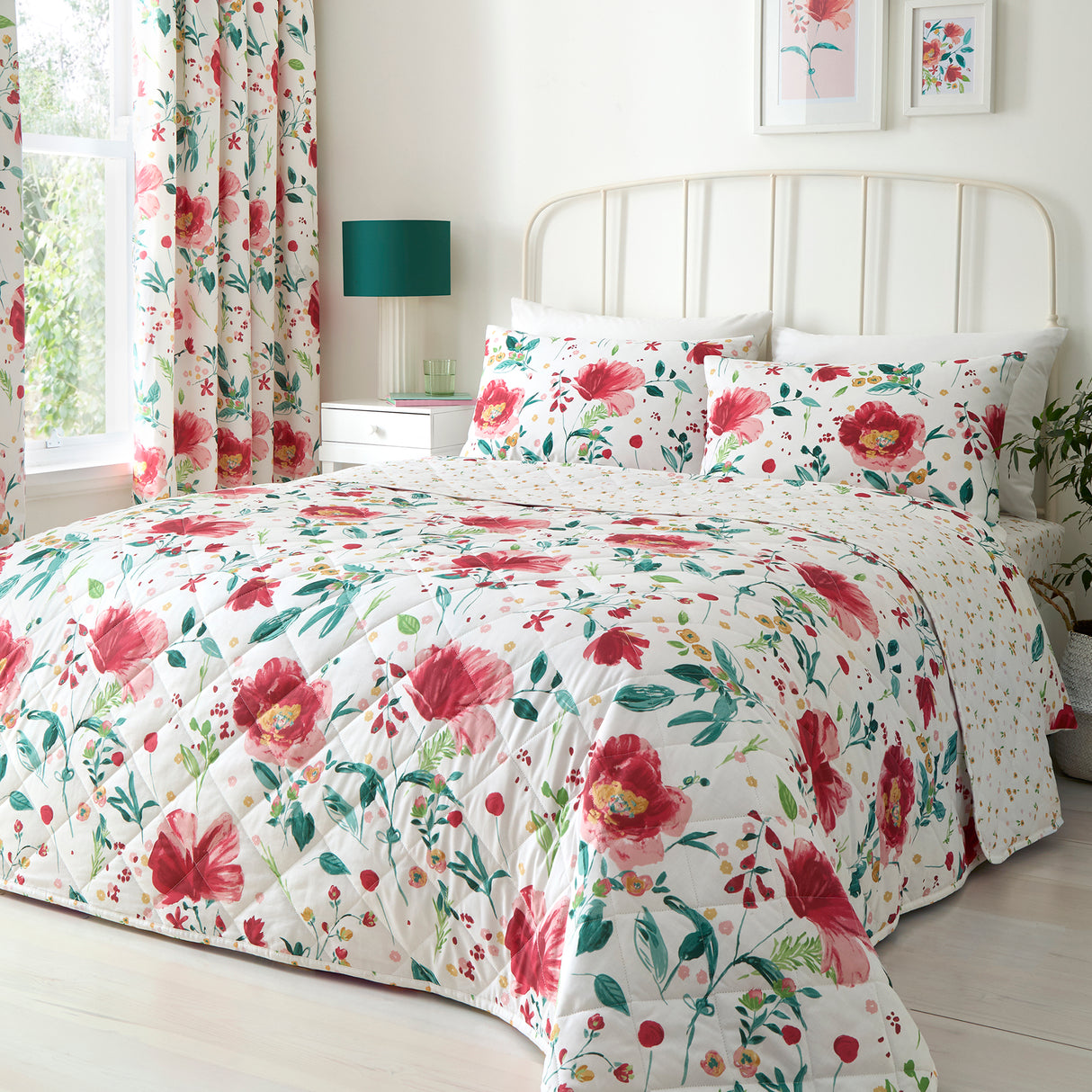 Dreams n Drapes Abstract Poppy Red Duvet Set