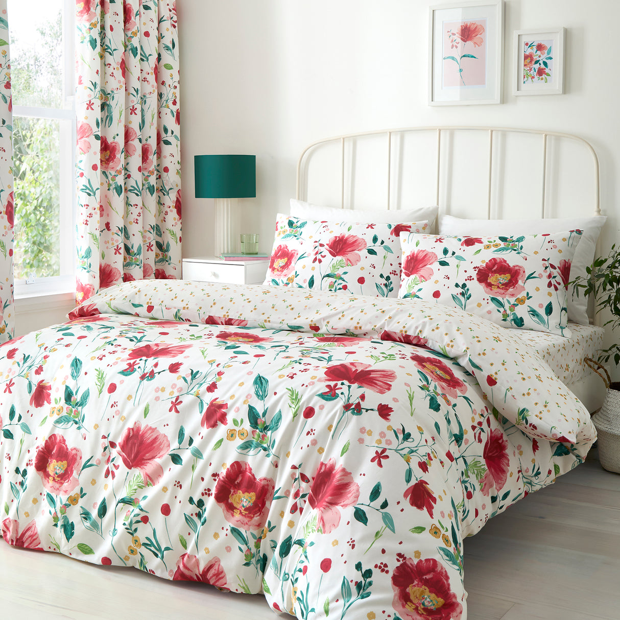 Dreams n Drapes Abstract Poppy Red Duvet Set