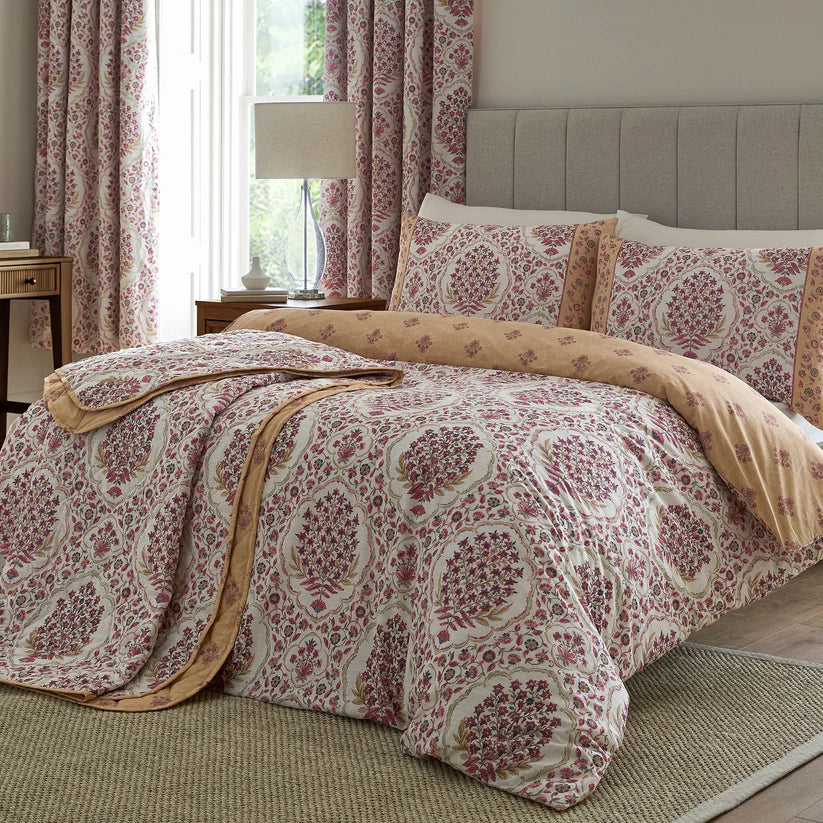 Dreams N Drapes Ashmead Berry Duvet Set