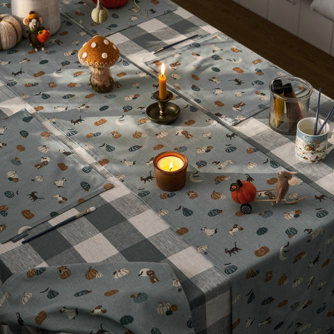 ALL144810 Sophie Allport Paws & Pumpkins Table Runner