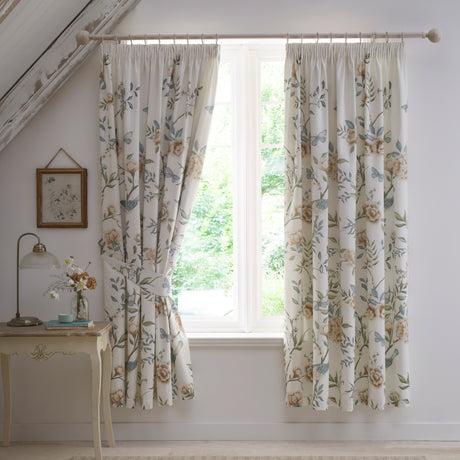 Dreams n Drapes Design Amelle Bedding