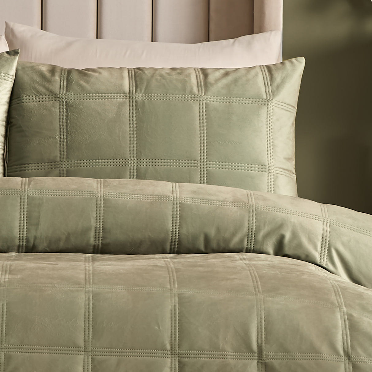 Soiree Brighton Square Duvet Set