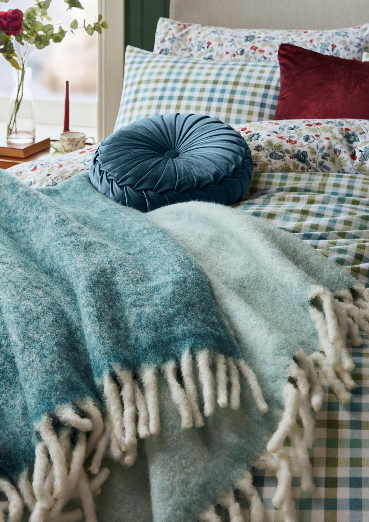 Laura Ashley Bronwen 130cm x 170cm Throw