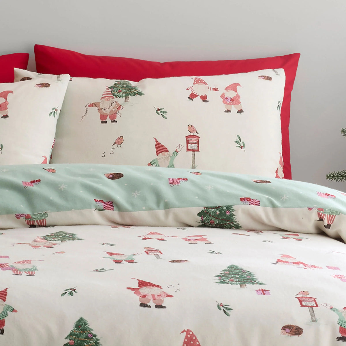 Fusion Christmas Gonks Natural Duvet Set