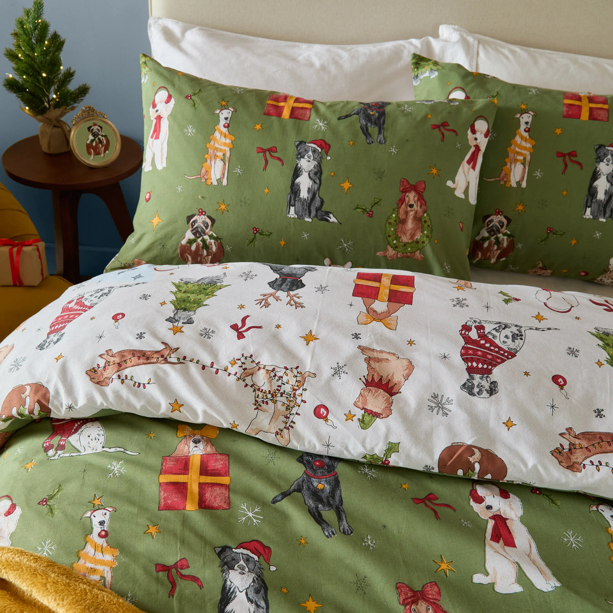 Furn Christmas Pawty Green Duvet Set