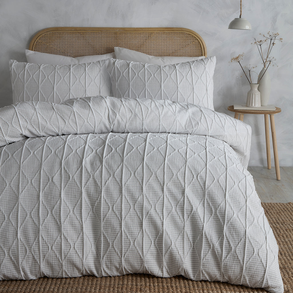 Serene Crinkle Stripe White Duvet Set