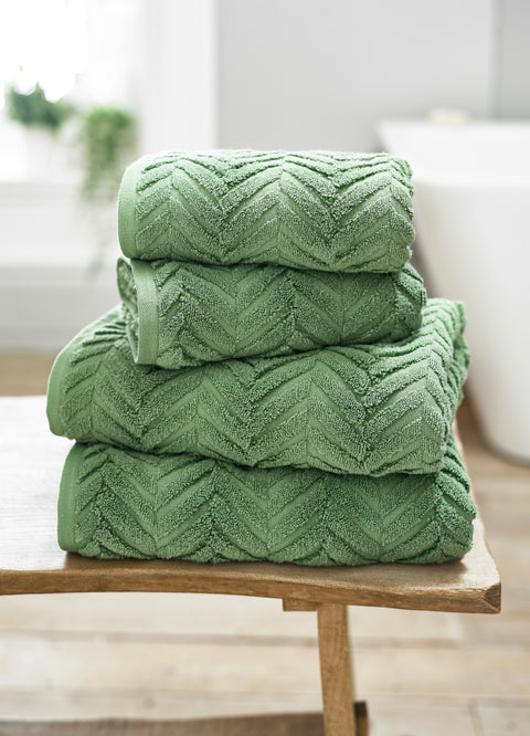 The Lyndon Company Catalonia Zero Twist 100% BCI Cotton 650gsm Green Towels