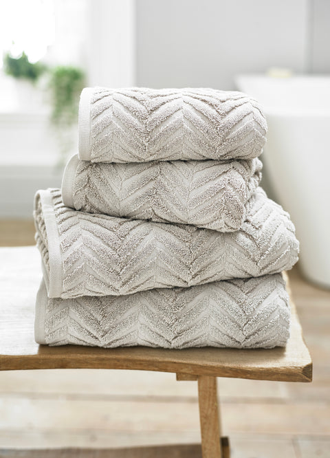 The Lyndon Company Catalonia Zero Twist 100% BCI Cotton 650gsm Mushroom Towels