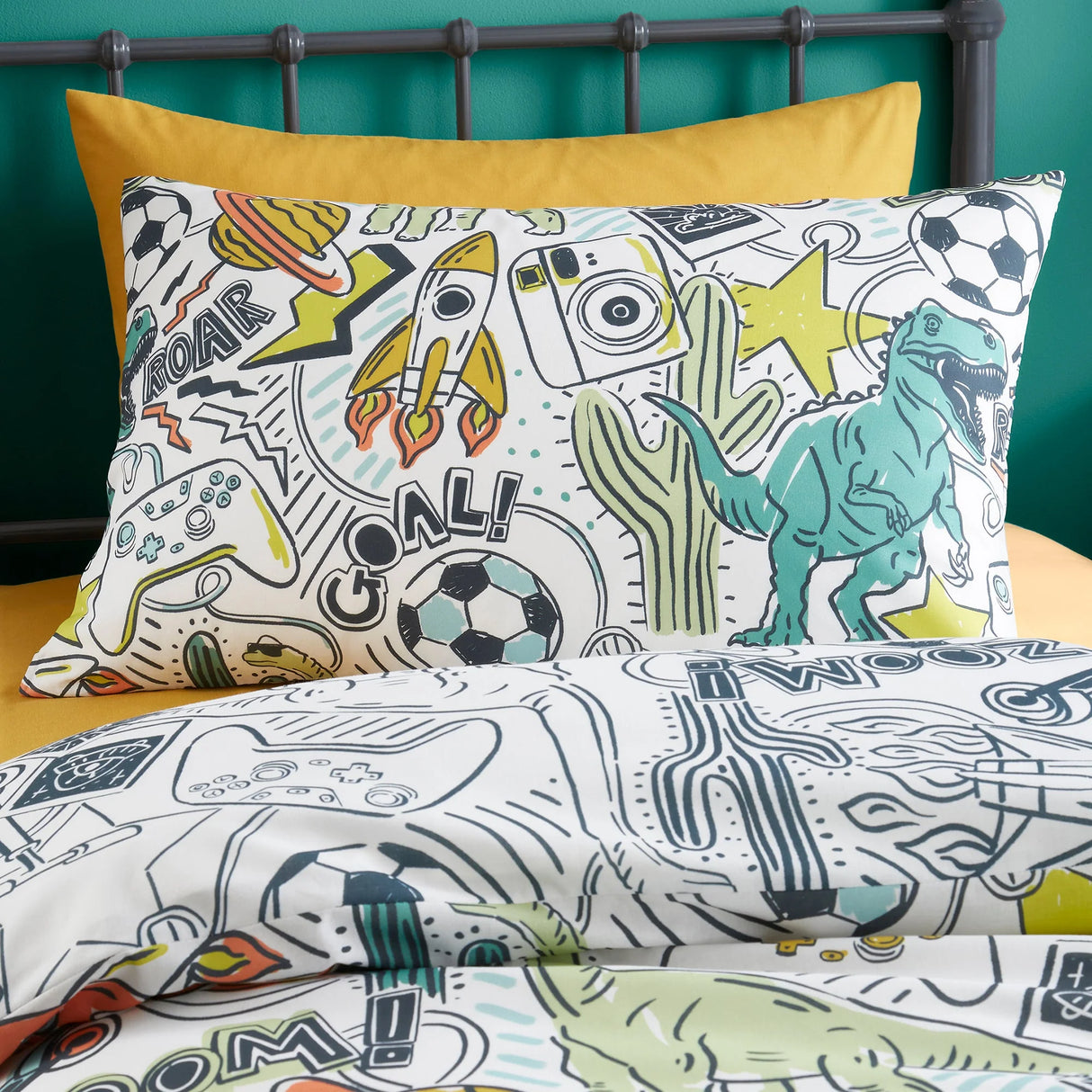 Bedlam Doodle Zoom Multi Duvet Set