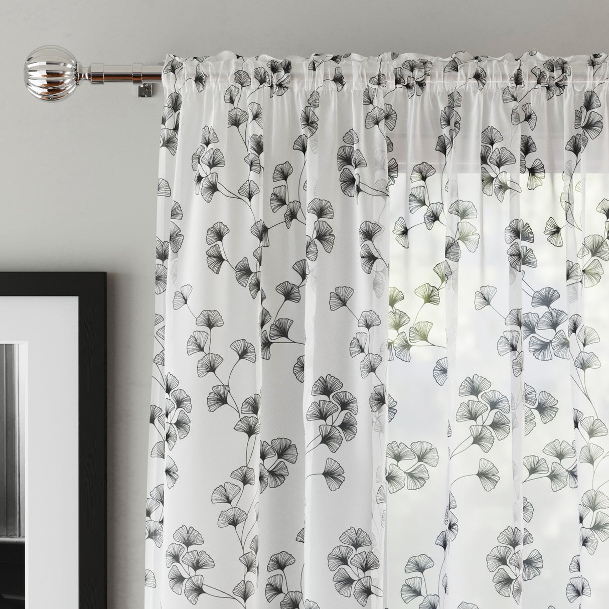 Tyrone Delilah Voile Panels