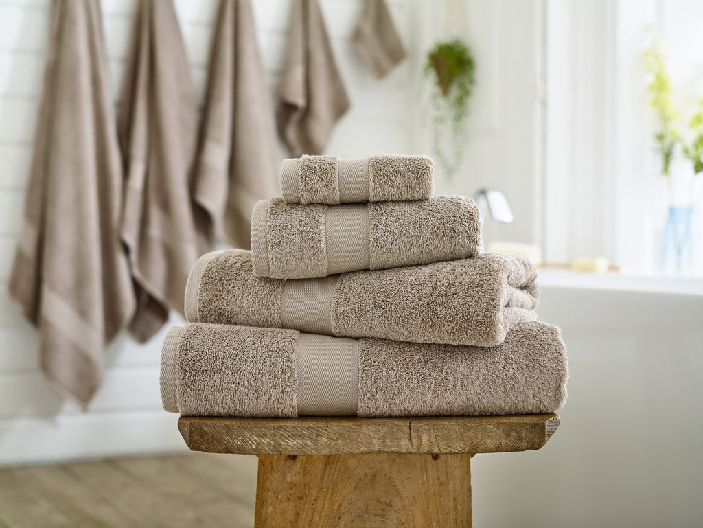 Deyongs Egyptian Embrace 100% Cotton 550gsm Mushroom Towels