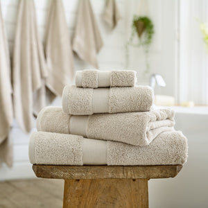 Deyongs Egyptian Embrace 100% Cotton 550gsm Towels