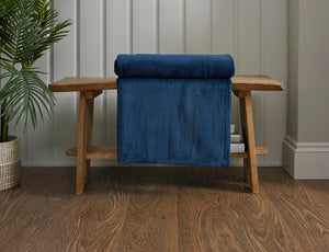 Deyongs 1846 Snuggle Touch Seasonal Microfibre 140cm x 180cm Throw