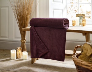 Deyongs 1846 Snuggle Touch Seasonal Microfibre 140cm x 180cm Throw