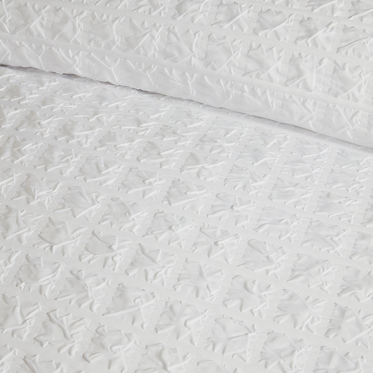 Serene Embossed Grid White Duvet Set