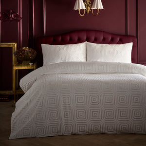 Laurence Llewelyn Bowen Emile Textured Cream Duvet Set