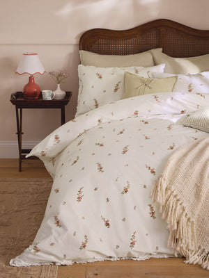 Laura Ashley Elsie Bouquet Pale Cranberry Duvet Set