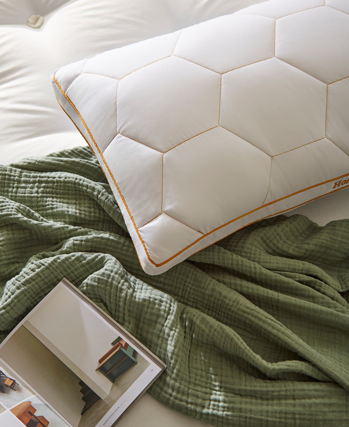 The Fine Bedding Company HoneyFoam Natural Latex Foam Pillow