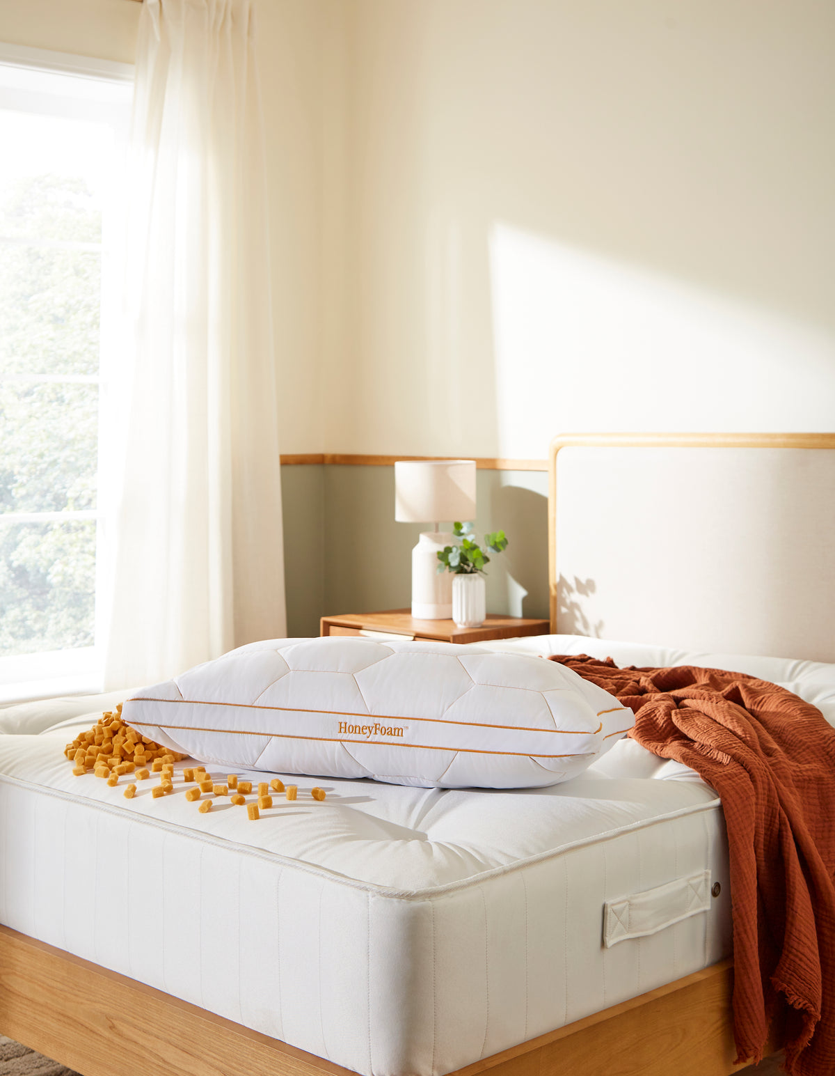 The Fine Bedding Company HoneyFoam Natural Latex Foam Pillow