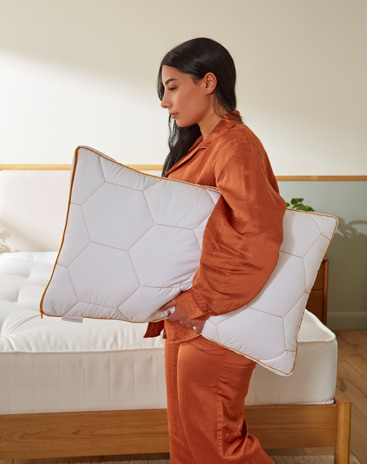 The Fine Bedding Company HoneyFoam Natural Latex Foam Pillow