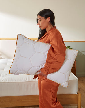 The Fine Bedding Company HoneyFoam Natural Latex Foam Pillow