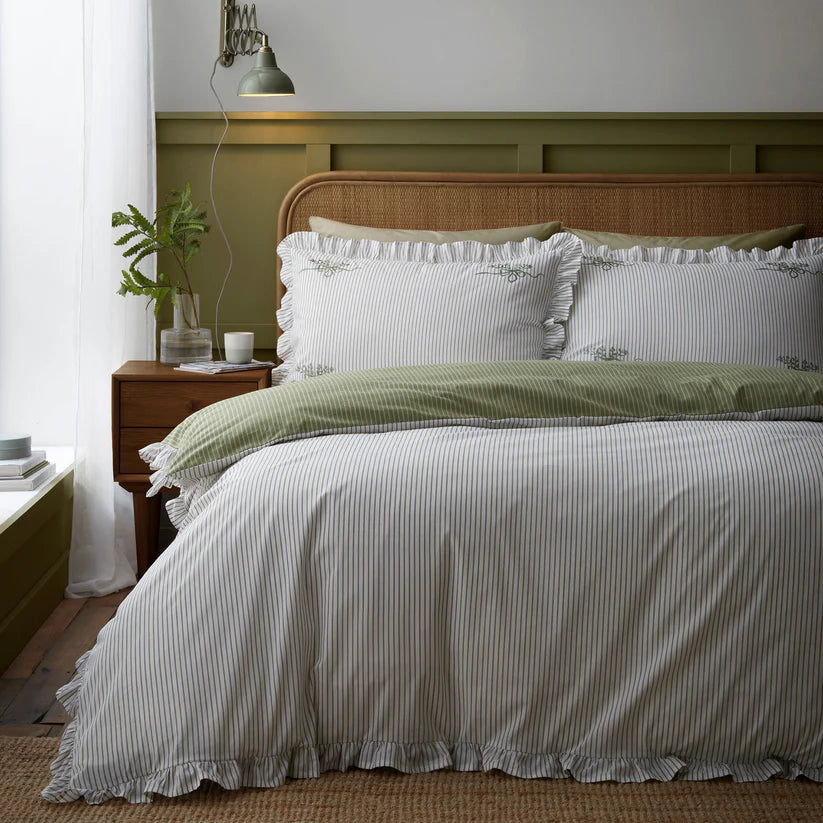Appletree Frilled Embroidered Bow Stripe Green Duvet Set
