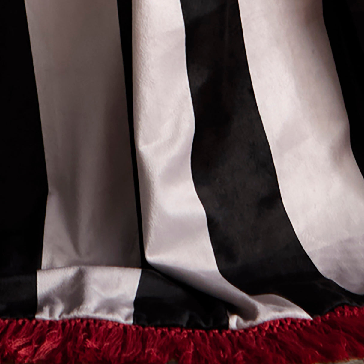 Laurence Llewelyn Bowen Festivo Stripe Black 130cm x 180cm Throw