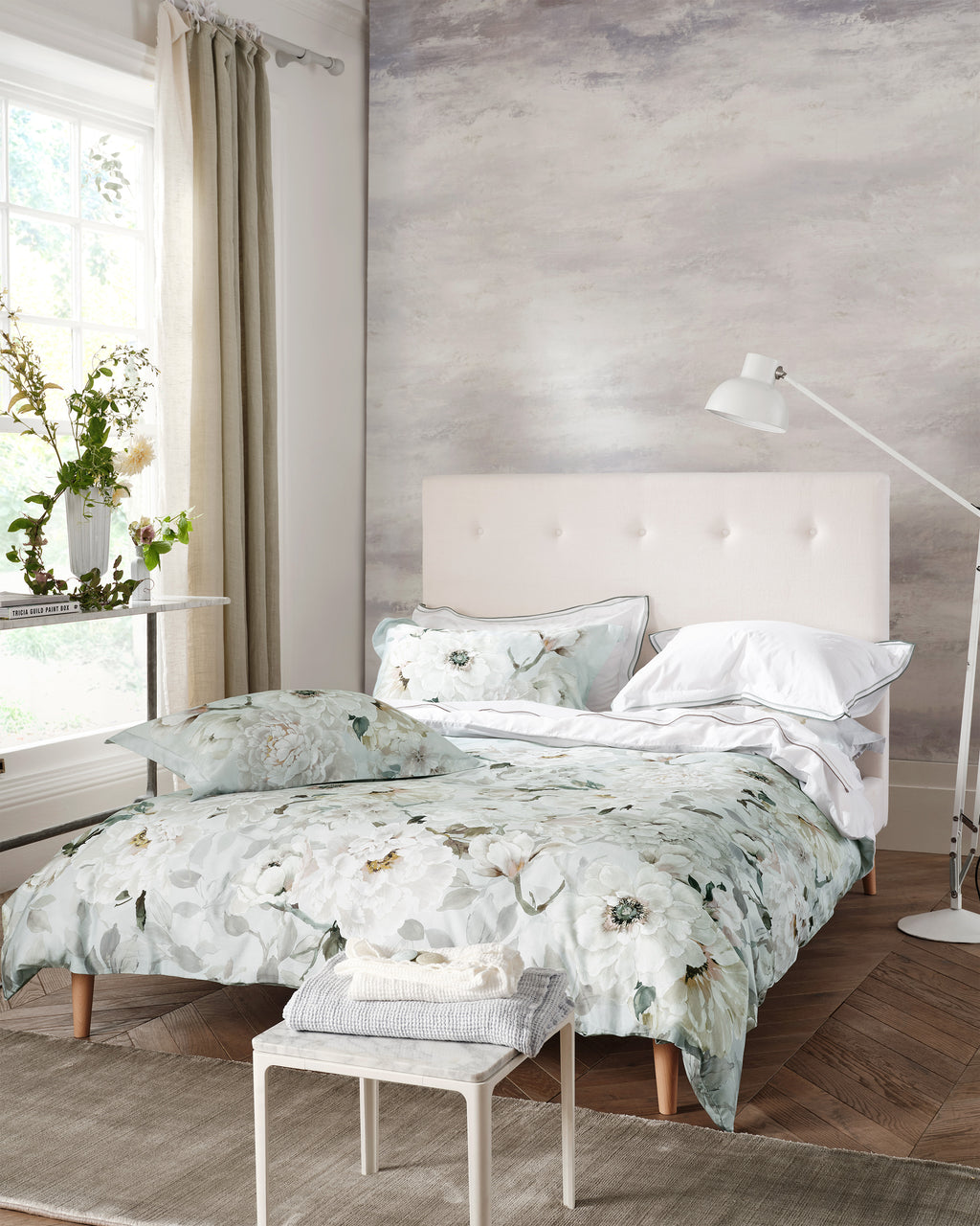 Designers Guild Fleur Blanche Platinum Duvet Set