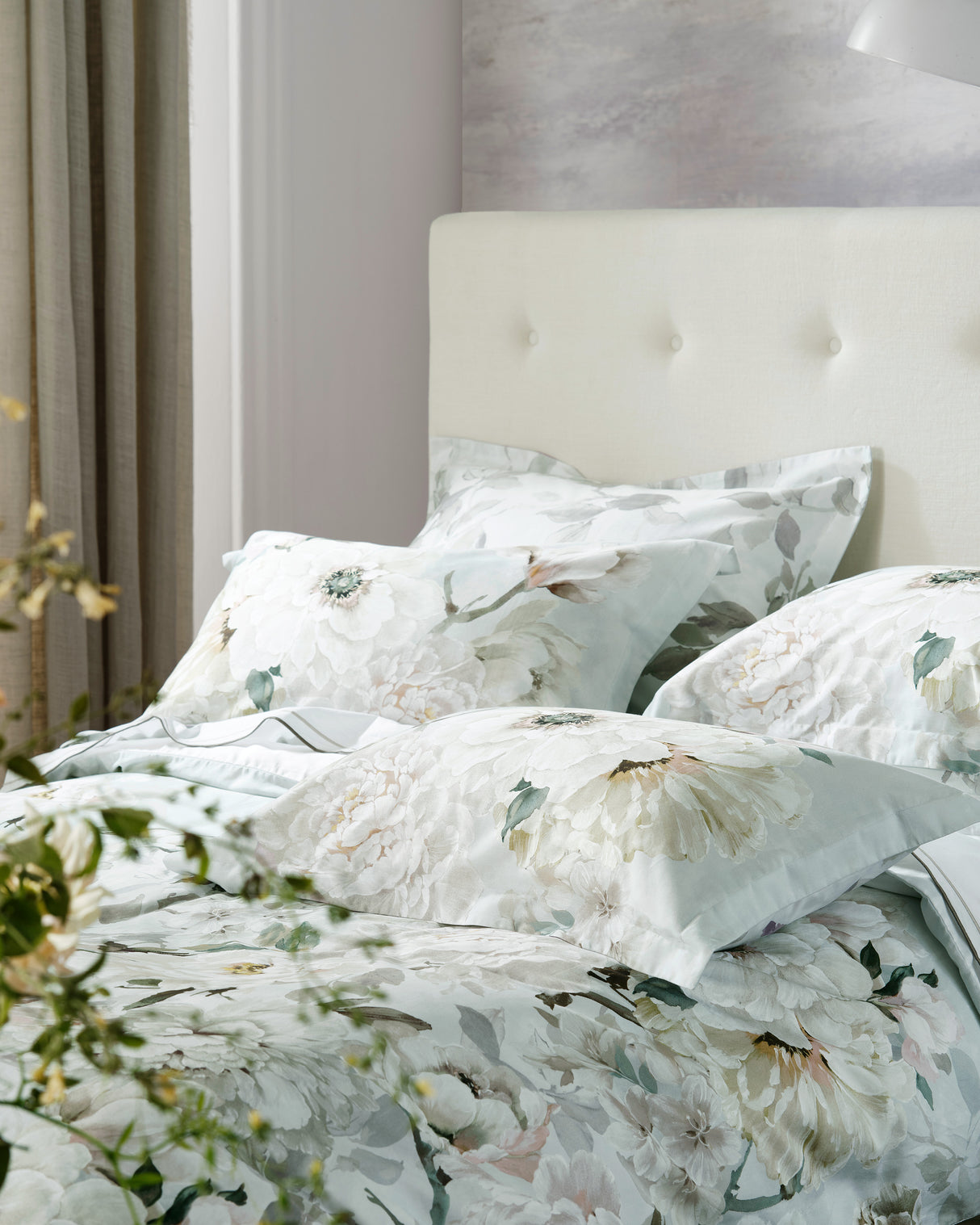 Designers Guild Fleur Blanche Platinum Duvet Set