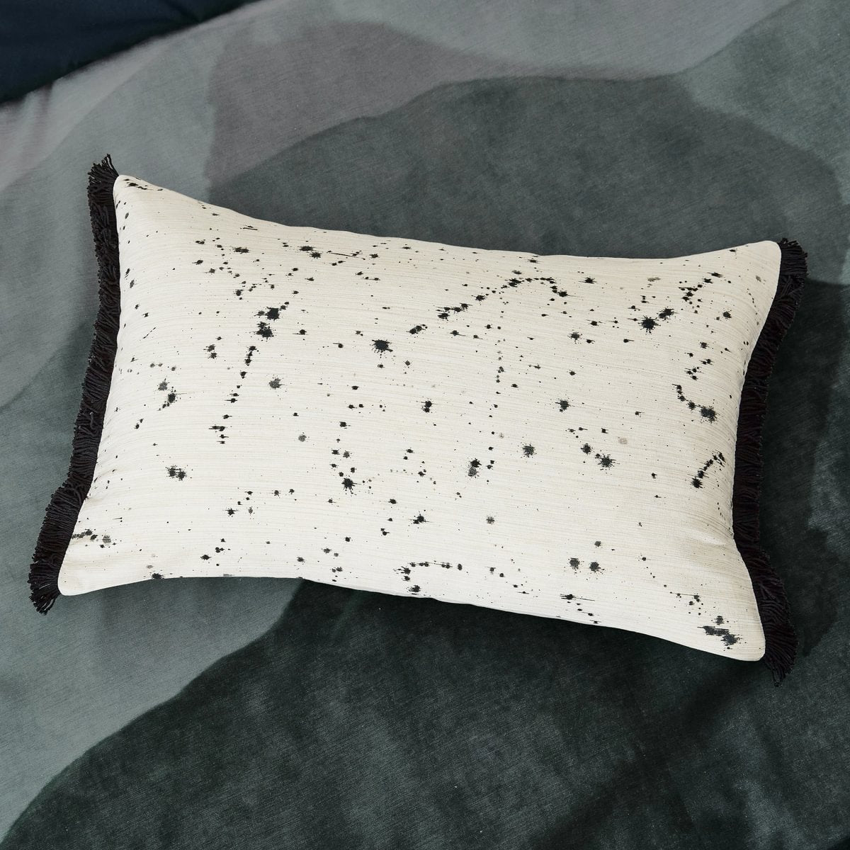 Harlequin Moho Agate 60cm x 40cm Feather Filled Cushion