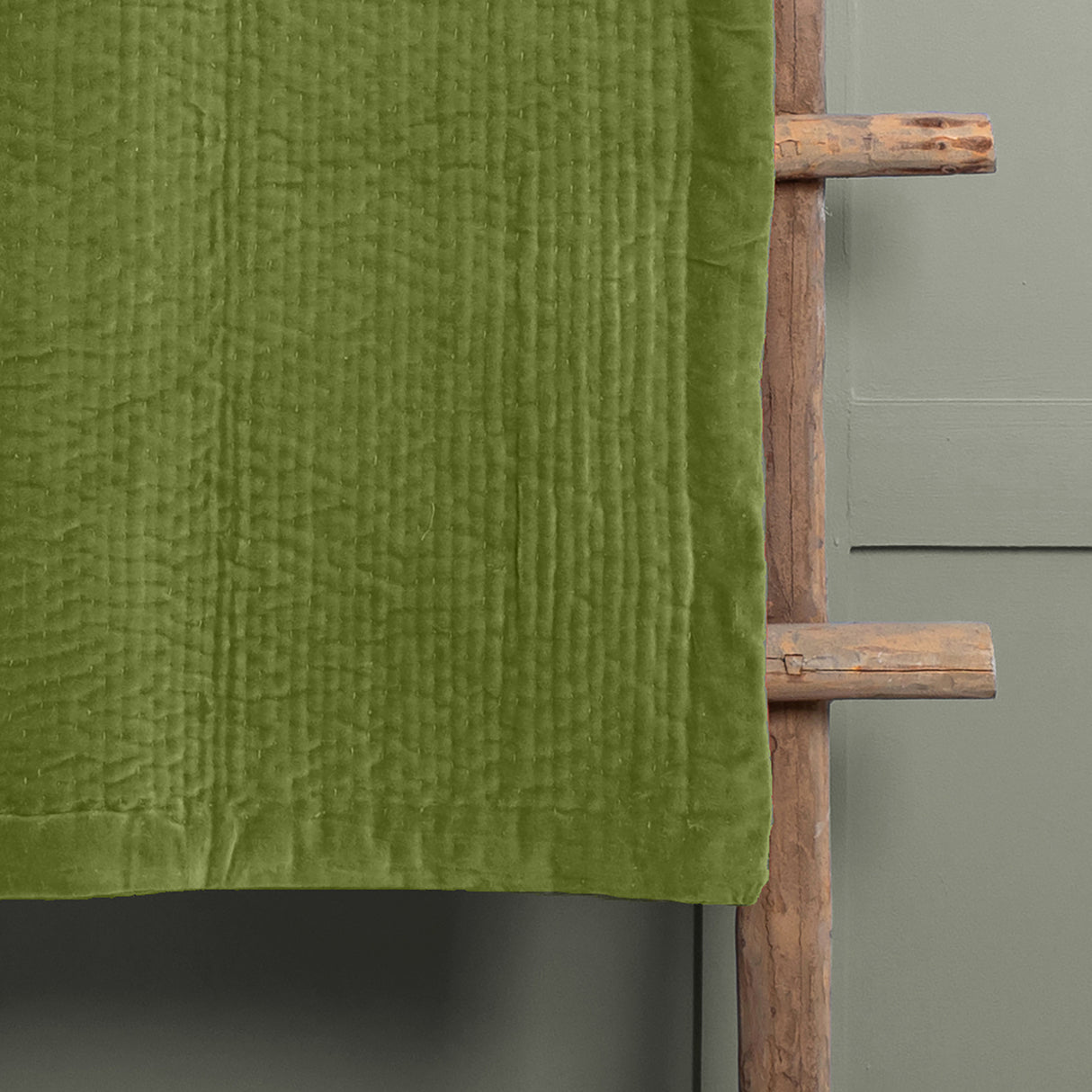 Voyage Haze 140cm x 220cm Velvet Quilted Throw