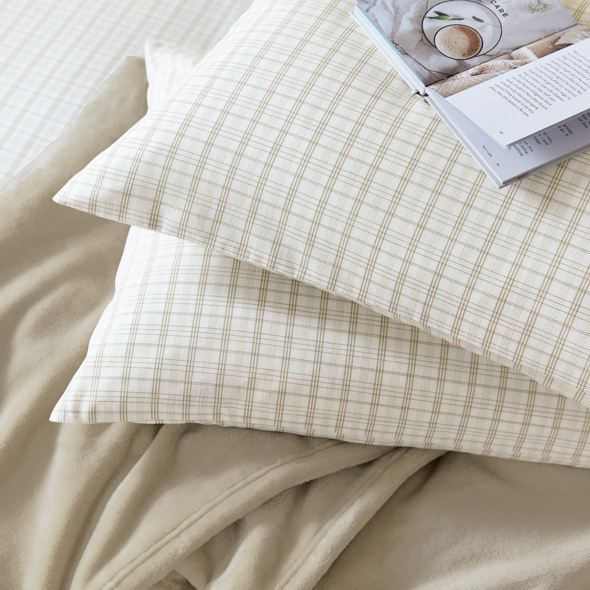 Helena Springfield Calico & Chalk Tranquil Check Duvet Set