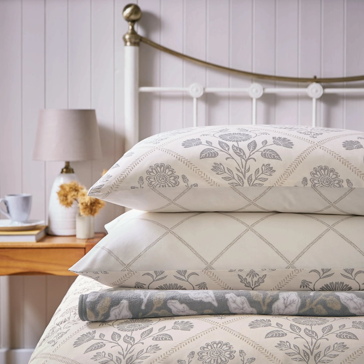 Harvest Moon by Helena Springfield Folk Trellis Duvet Set