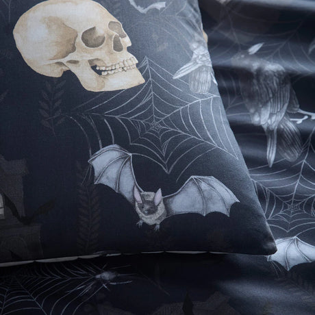 Fusion Gothic Skulls Black Duvet Set