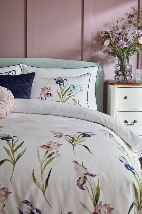 Laura Ashley Hawling Irises Grape Purple Duvet Set