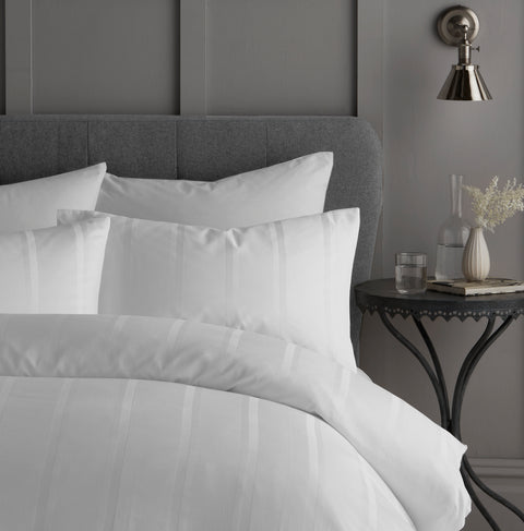 Luxe & Wilde Henry White Duvet Set