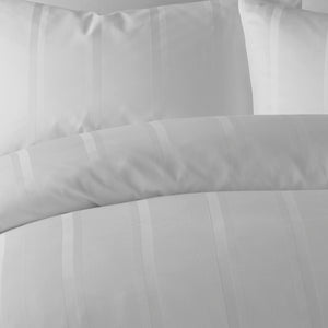 Luxe & Wilde Henry White Duvet Set