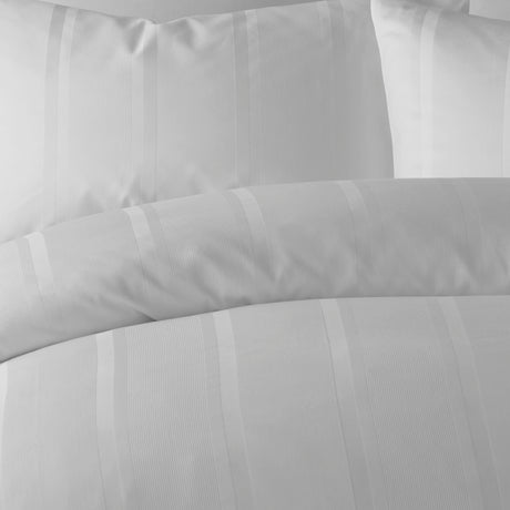Luxe & Wilde Henry White Duvet Set