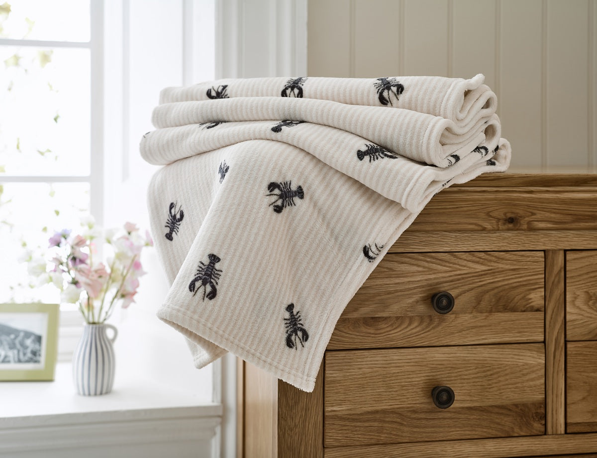 Lobster Creek Cozy Touch 150cm x 200cm Fleece Throws