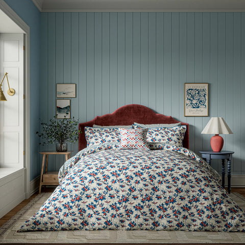 Land & Shore Berry Grove Blue/Red Duvet Set