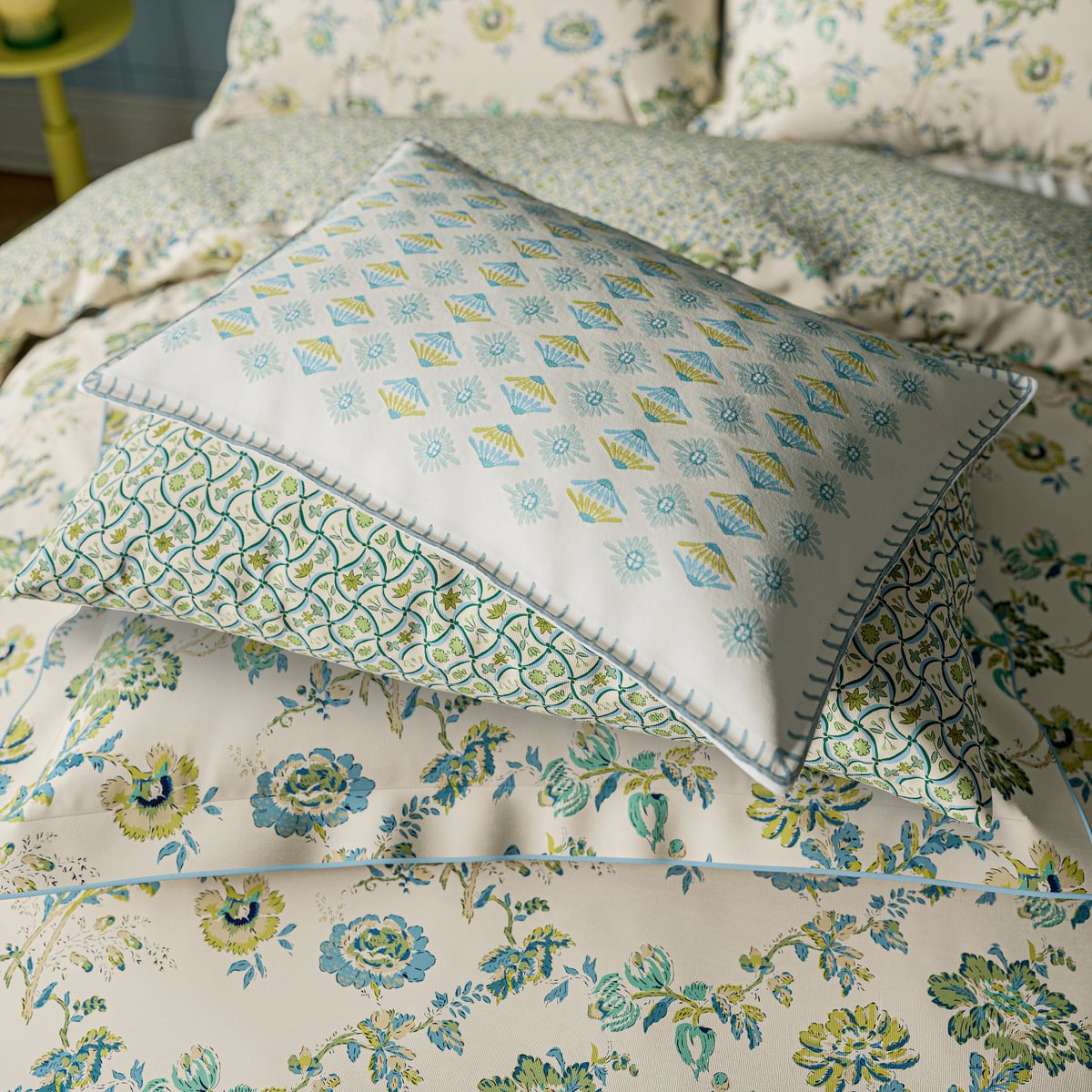 Land & Shore Orchard Green 60cm x 40cm Fibre Filled Cushion
