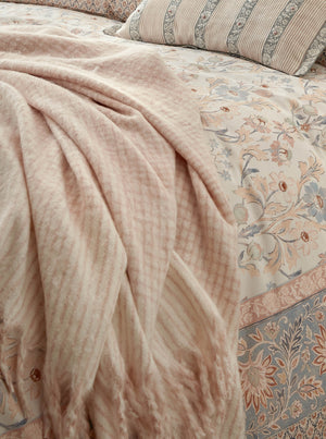 Laura Ashley Lyngate Plaster Pink 130cm x 170cm Throw
